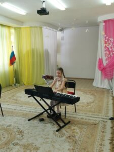 исполнители: Абрамова Надежда